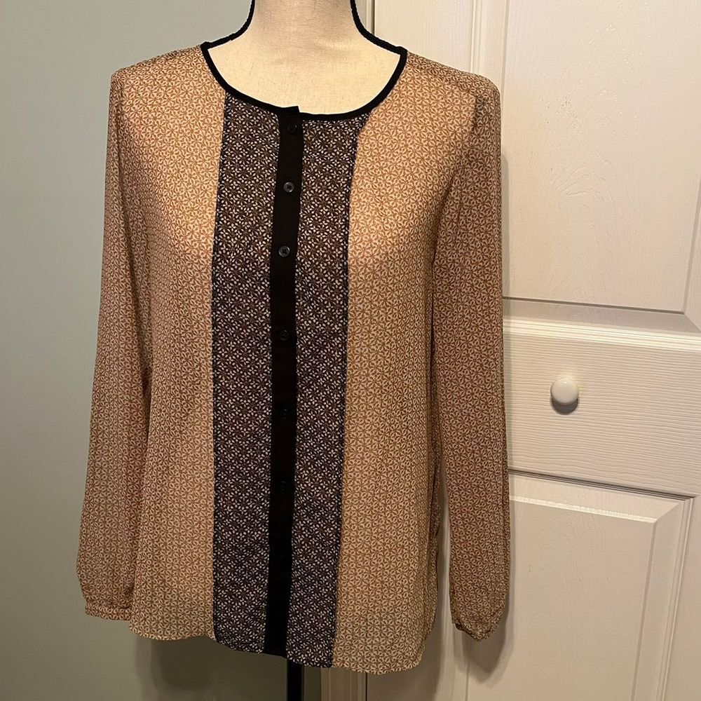 Ann Taylor Loft floral long sleeve size small button down blouse‎